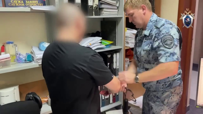 По 30 тысяч за смену: экс-начальник отдела Ространснадзора на Ставрополье получил более 5,6 миллиона рублей взяток