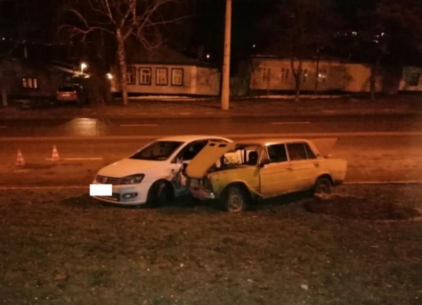 Ставропольчанин без прав за рулем «шестерки» с поддельными номерами стал виновником аварии