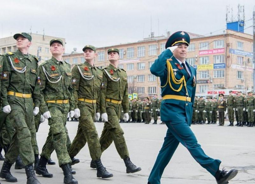 Больше половины ставропольцев хотели бы начать карьеру военного