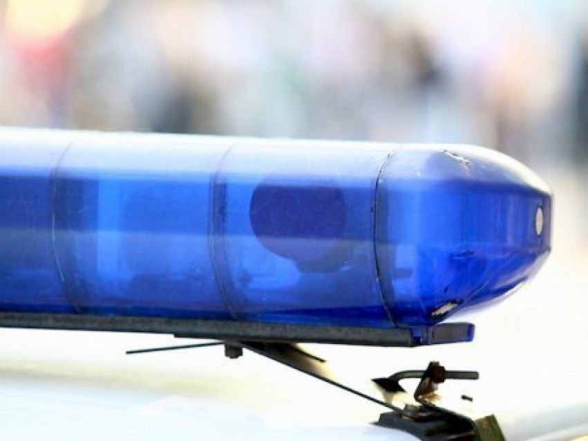 В Минераловодском районе полицейский попал в ДТП: автомобиль перевернулся