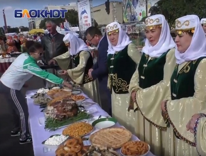 На главной площади Ставрополя прошел фестиваль «Южное гостеприимство»