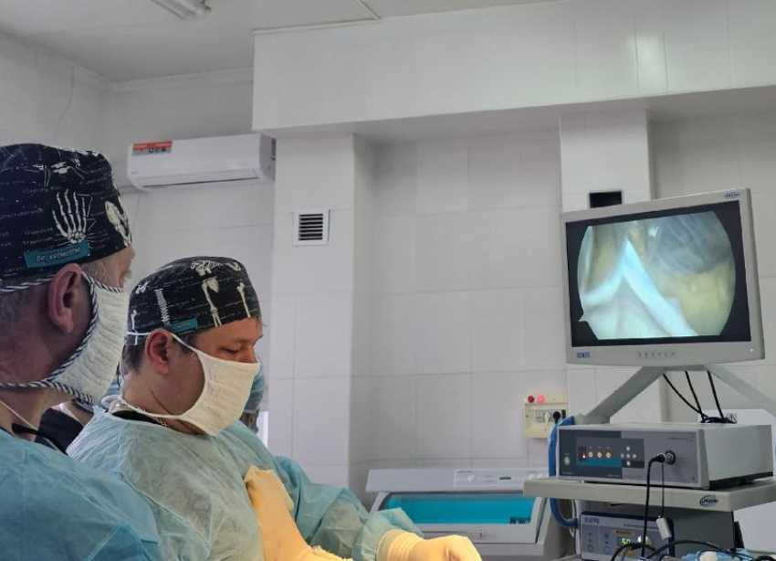 Сухожилие заменило связку: как в Железноводске провели уникальную операцию на колене