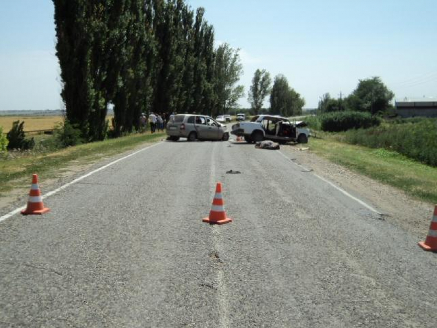 Две легковушки столкнулись на Ставрополье: погиб один человек