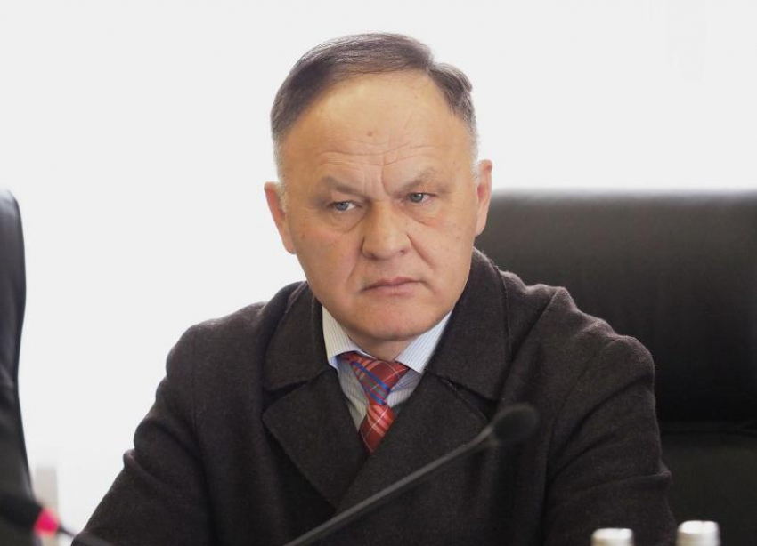 «Деляга» и миллионер Виктор Лозовой активно ходил на заседания ставропольской думы