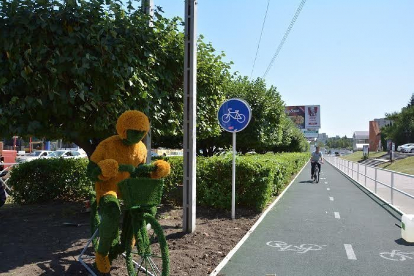На велодорожке в Ставрополе появилась необычная скульптура