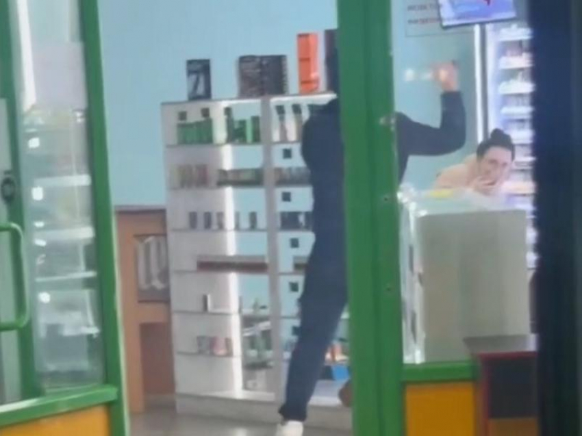 Неизвестный напал на продавщиц в Ставрополе