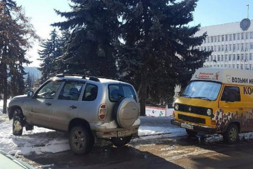 Автохама на «Шевроле-Нива» в Пятигорске наказали благодаря фото в соцсети 