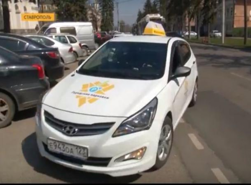 Автомобиль-фиксатор нарушителей парковки выехал на рейды по Ставрополю