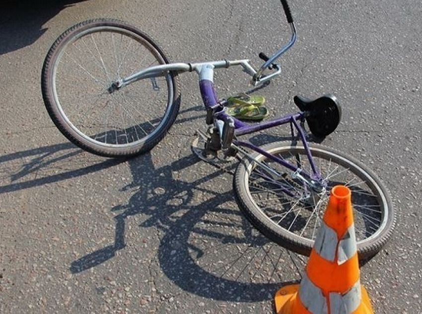 Иномарка сбила велосипедиста на перекрестке в центре Ставрополя