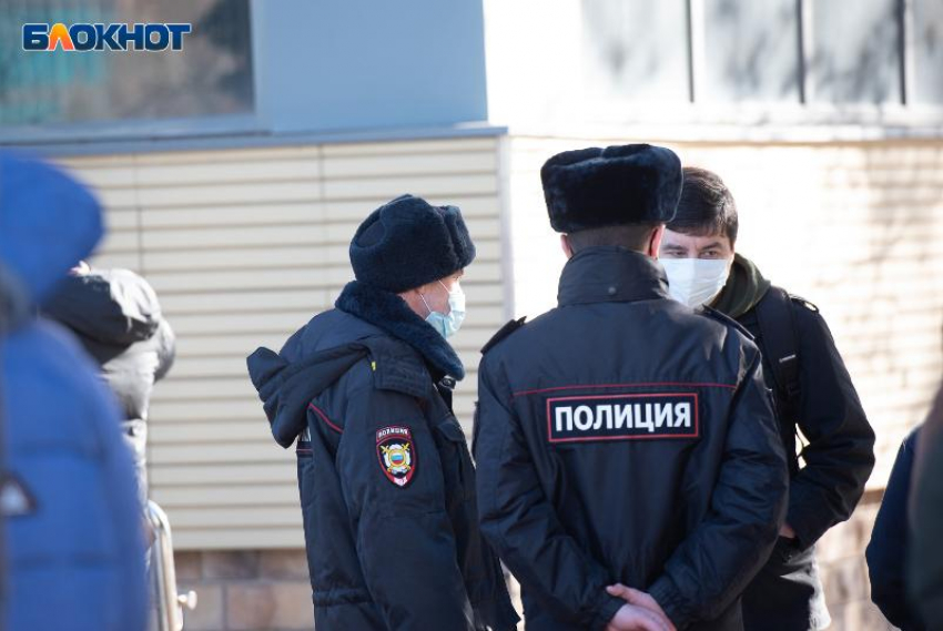 Дракой двух женщин около школы на юге Ставрополя заинтересовались в полиции