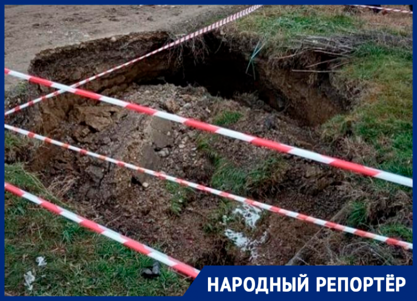 Жители Зеленокумска на Ставрополье вынуждены уезжать из своих домов из-за прорванной канализации