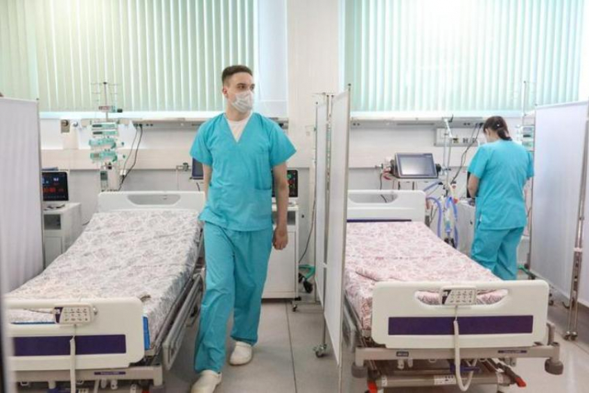 Ставропольские медики, заразившиеся коронавирусом, получат допвыплаты