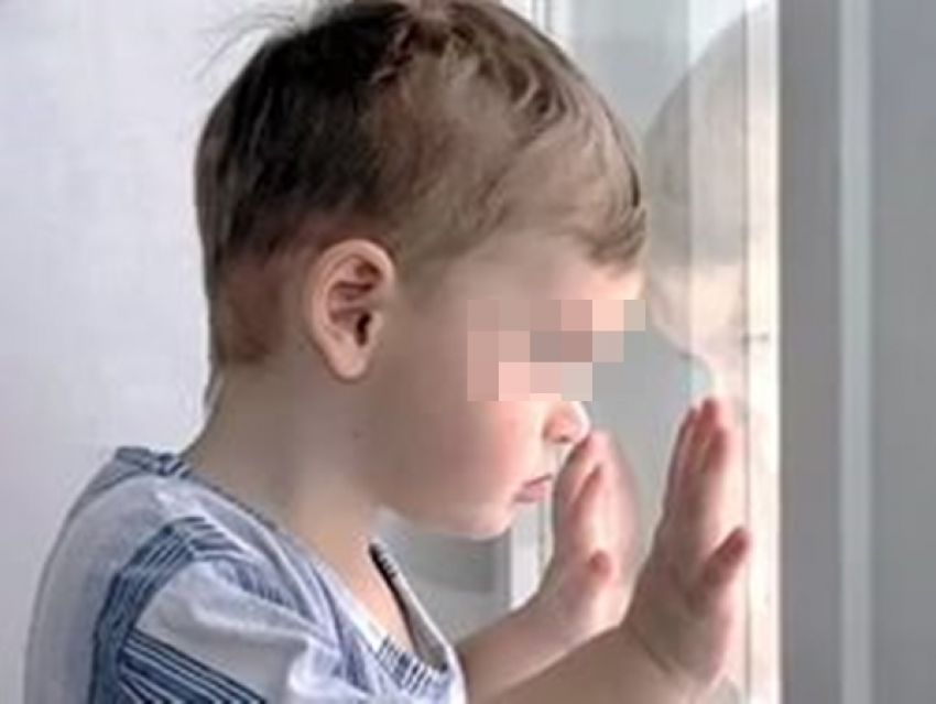 В Ставрополе месяц не могут найти родителей двухлетнего малыша