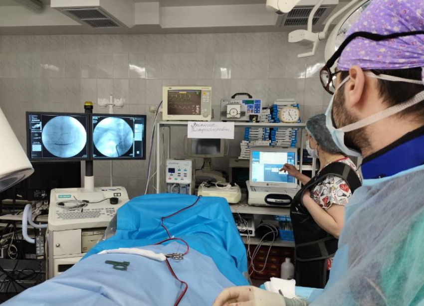 Вместо поездки в Москву: жителям Ставрополья начали устанавливать уникальный стимулятор для сердца 