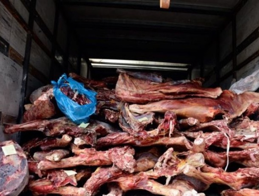 На Ставрополье ввезли более 10 тонн мяса неизвестного происхождения