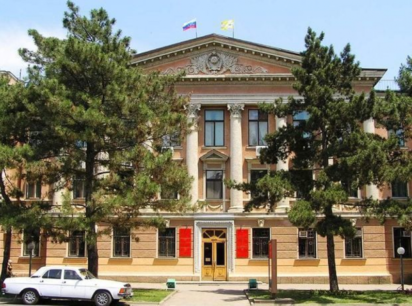 За три дня до переизбрания Перцева администрация Минвод решила взять кредит в банке на 38 миллионов рублей
