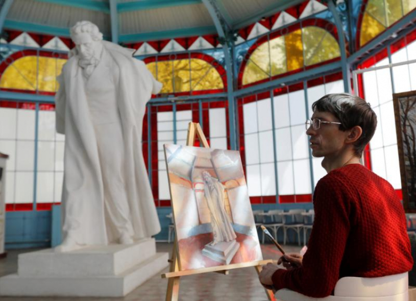 На Ставрополье художник самоизолировался в картинной галерее
