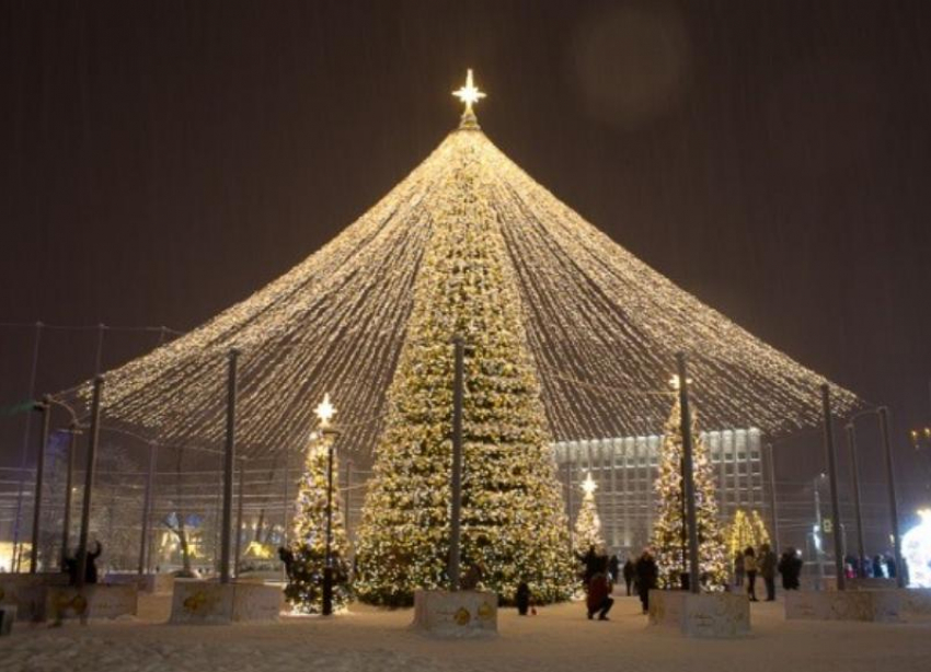 Ставропольцы просят губернатора отменить новогодние празднования и украшения в пользу военных