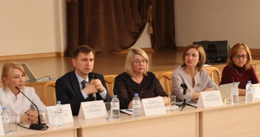 В Ставропольском медколледже обсудили актуальные проблемы сестринского дела с участием замминистра здравоохранения