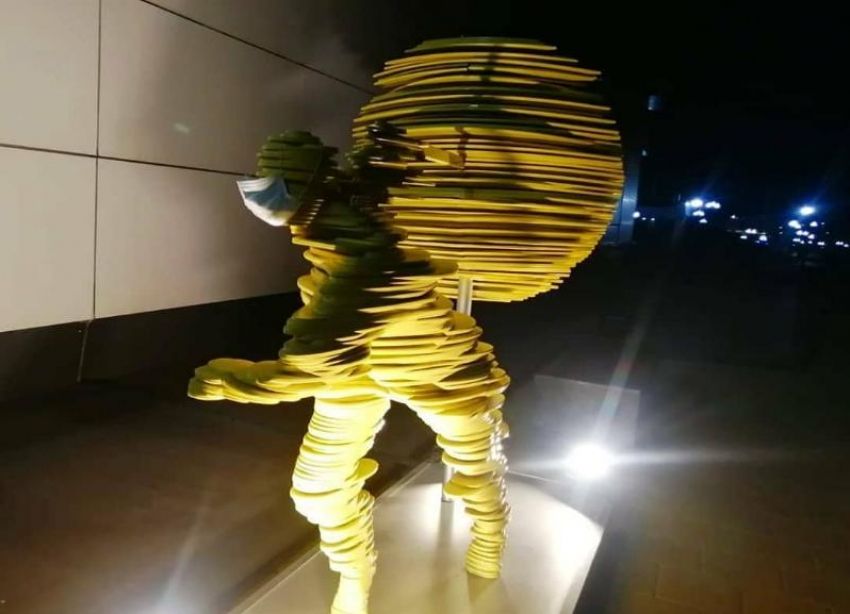 Ставропольская скульптура соблюдает масочный режим