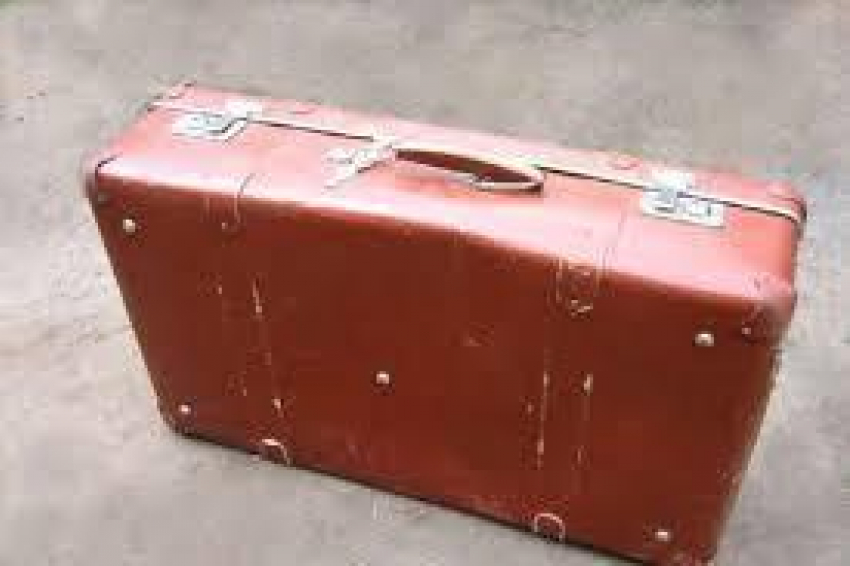 В Ставрополе вызвали полицию из-за чемодана на детской площадке