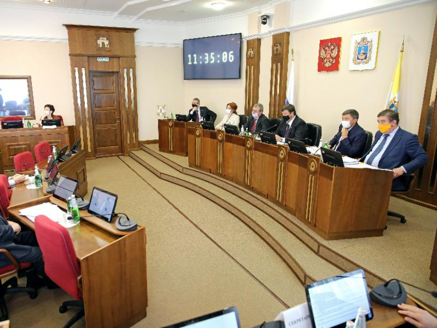 «Мы накосячили»: рассказываем, кто из депутатов Ставропольского края был против закона о патентной системе