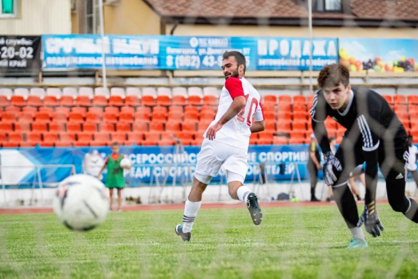 Футболисты пятигорского «Машука-КМВ» разгромили любителей 