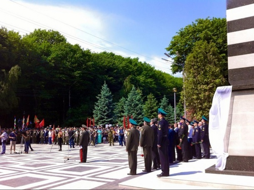 В ставропольском парке Победы появился новый памятник пограничникам