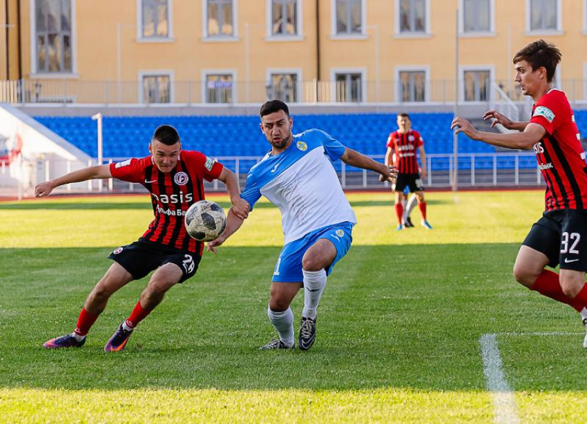 Прикидки позади, сезон впереди: ставропольские клубы уже на старте футбольного чемпионата