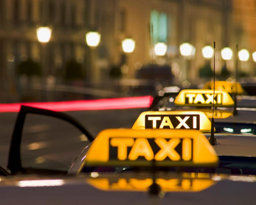 Нечестные таксопарки наживаются на ставропольских водителях такси