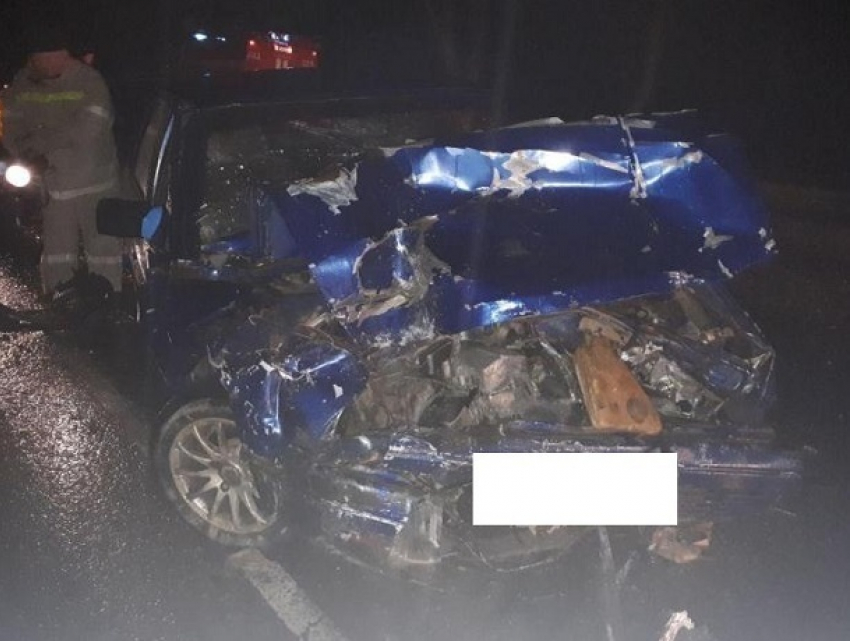 Водитель «Москвича» разбился насмерть после столкновения с «КамАЗом» на Ставрополье