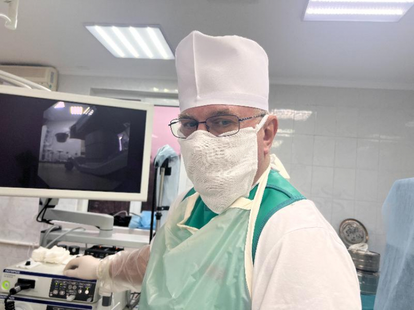 В Ессентуках девушке через маленькие проколы удалили селезенку с большой кистой