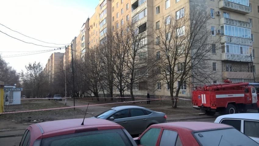 В юго-западном районе Ставрополя оцепляли территорию около торгового центра «Березка"