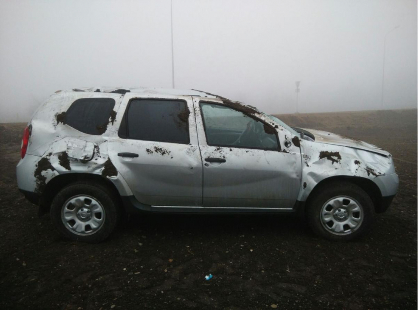 Неподалеку от Пятигорска перевернулся внедорожник: один человек пострадал
