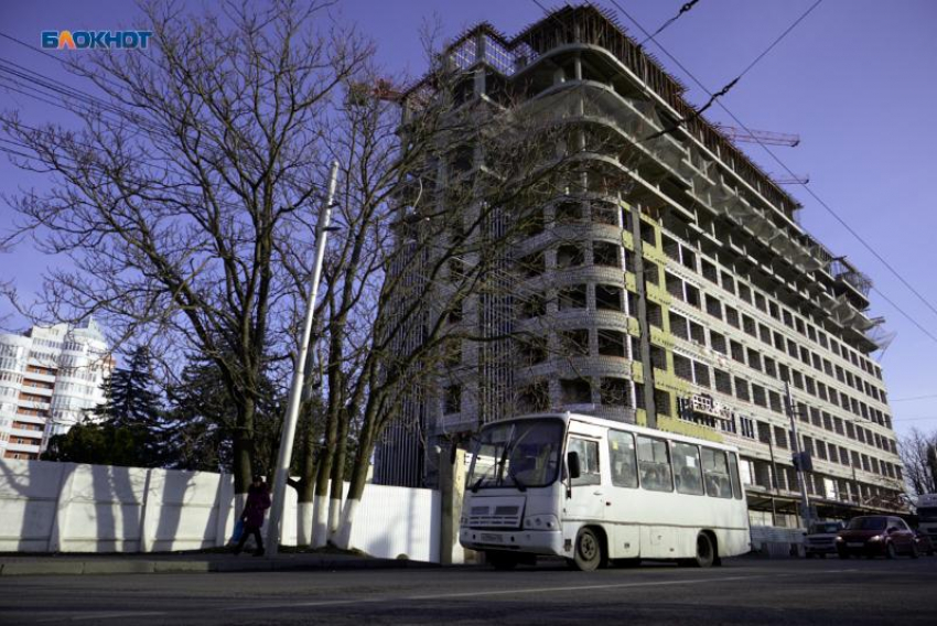 Двенадцать маршрутов можно отследить по 2ГИС в Ставрополе