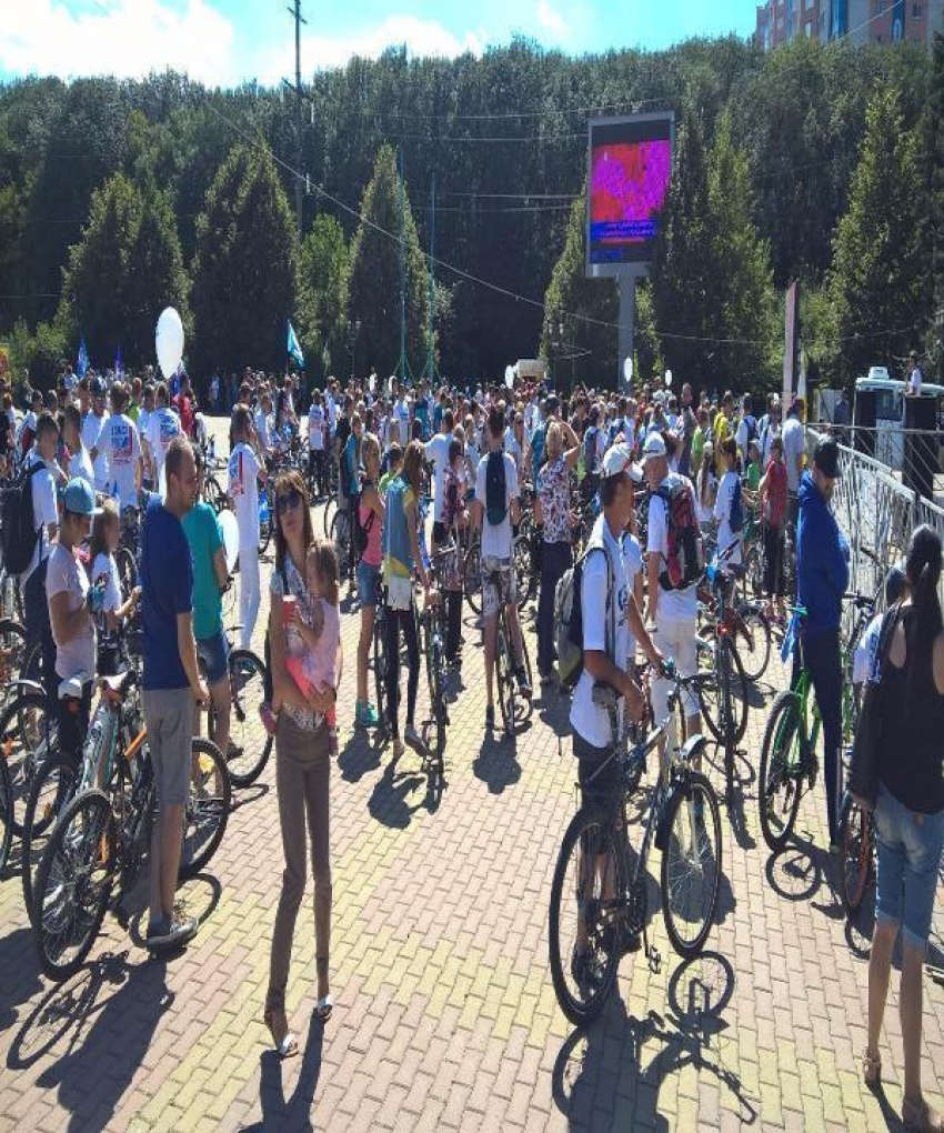 Градоначальник вместе с сотнями ставропольчан участвовал в праздничном велопробеге