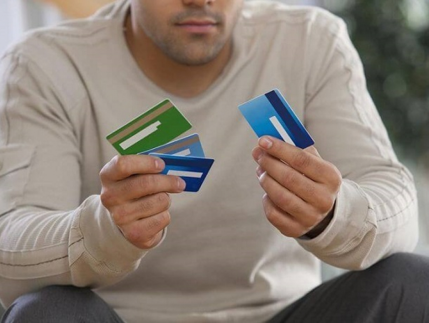 Из-за невнимательности работника банка ставрополец лишился больше ста тысяч рублей 