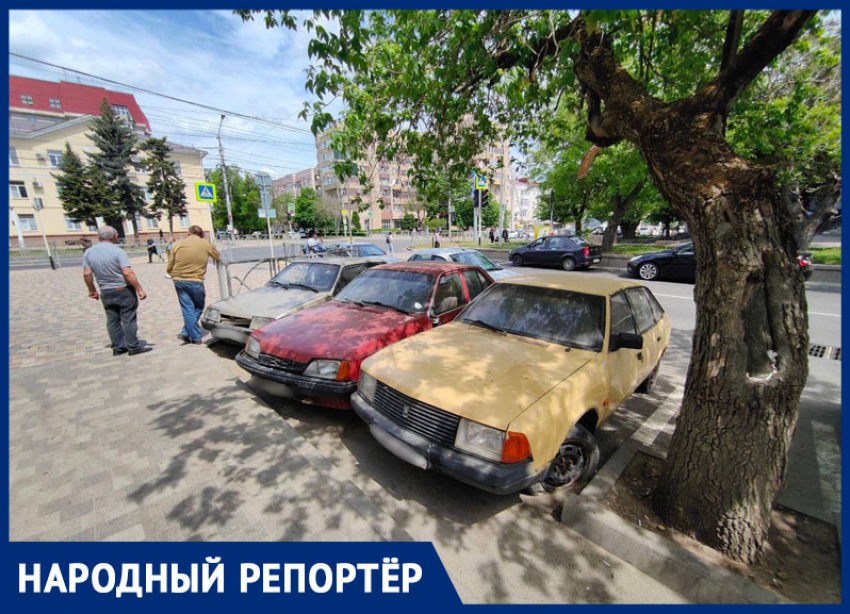 Жители Ставрополя пожаловались на бесхозные автомобили около центрального автовокзала