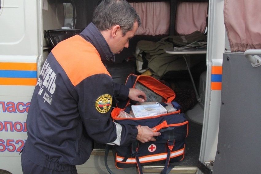 Спасатели оказали помощь сбитым пешеходам на Ставрополье