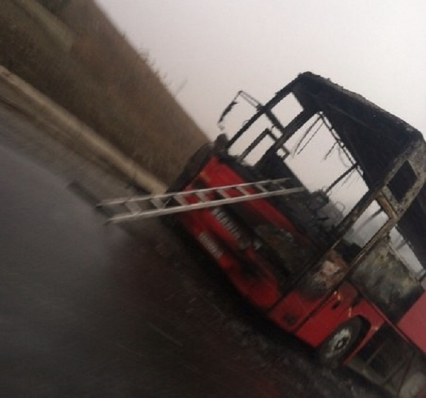 Пассажирский автобус загорелся на трассе «Ставрополь – Невинномысск»