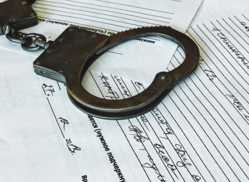 В Железноводске вандалы разбили шлагбаум и сразу попали на камеры