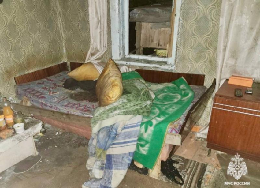 Бомж устроил пожар в заброшке на Чапаевке в Ставрополе 