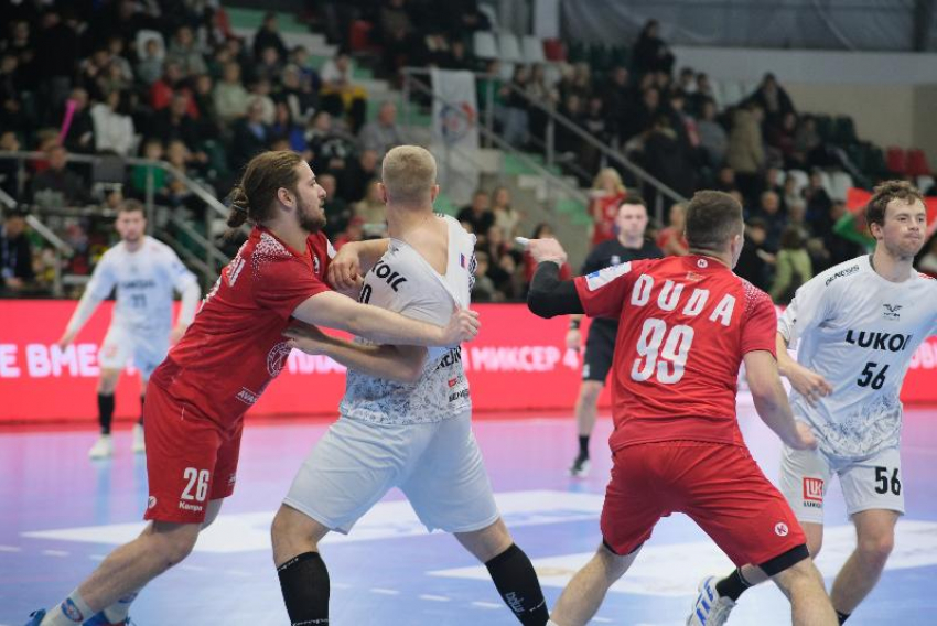 «Разбойники» и «южные слоны» помирились: ставропольский «Виктор» не добился победы в Могилеве