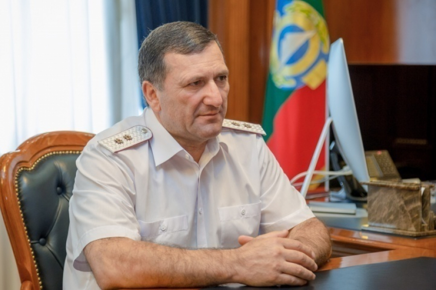 Экс-начальника налоговиков КЧР после коррупционных скандалов хотят перевести в Ставропольский край