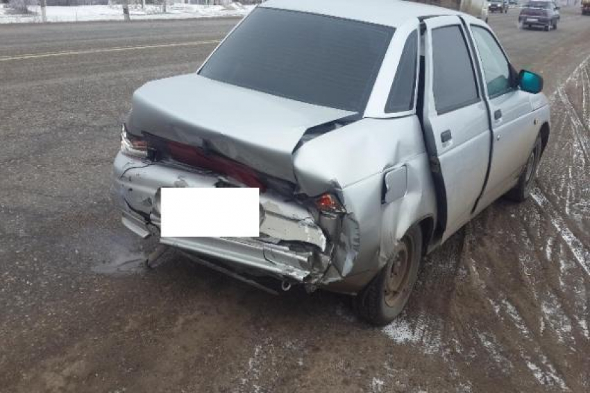 Ребенок и пожилой мужчина пострадали при столкновении легковушек на Ставрополье