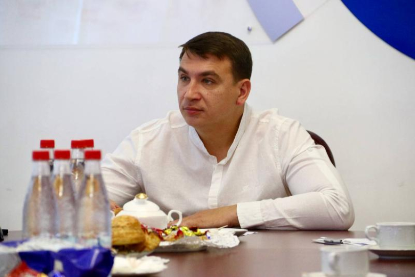Экс-главу минэка Ставрополья Дениса Полюбина заподозрили в хищении 60 миллионов рублей 