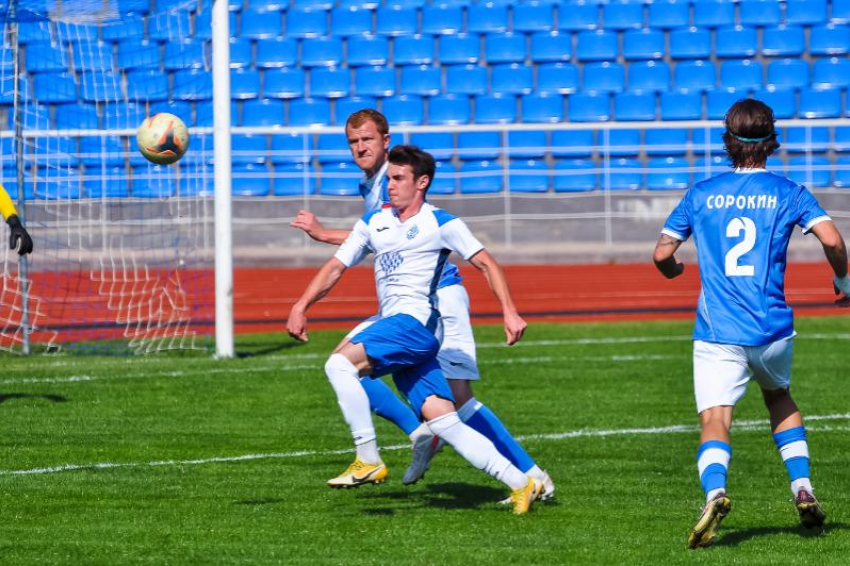 «Родина» обошла «Колос»: предварительные итоги 10 тура футбольного чемпионата края