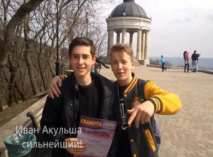 Мощь своих легких проверили юноши на  отборочном «ДуйБатле» в Пятигорске