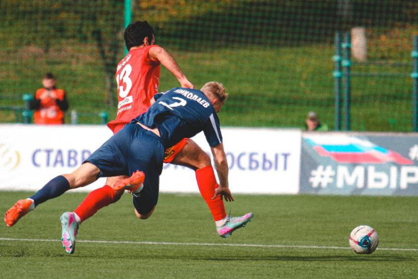 13-й стал счастливым: футболисты пятигорского «Машука-КМВ» продолжают лидировать в «золотой» таблице