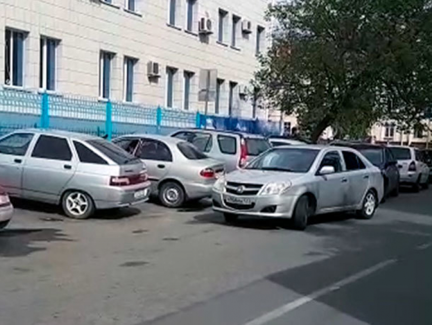 «Водители занимают места для лиц с ограниченными возможностями» - житель Ставрополя